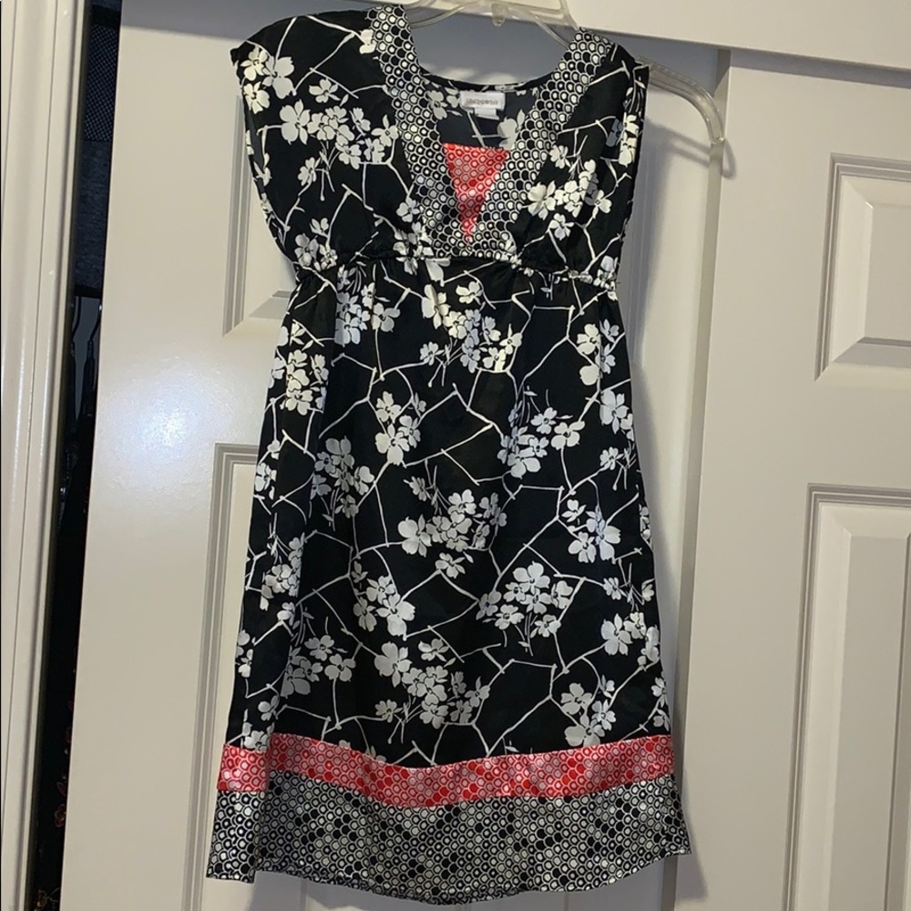 Black /orange Floral print
